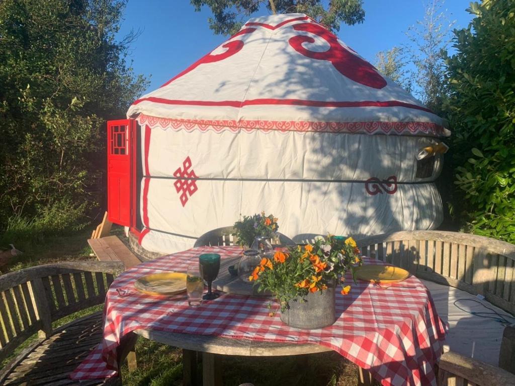 Traditional Yurt @ Longleat Warminster Exterior foto